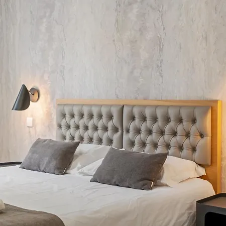 Tanoeiros By An Island Φουνκάλ