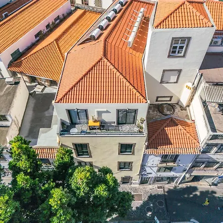 Tanoeiros By An Island *