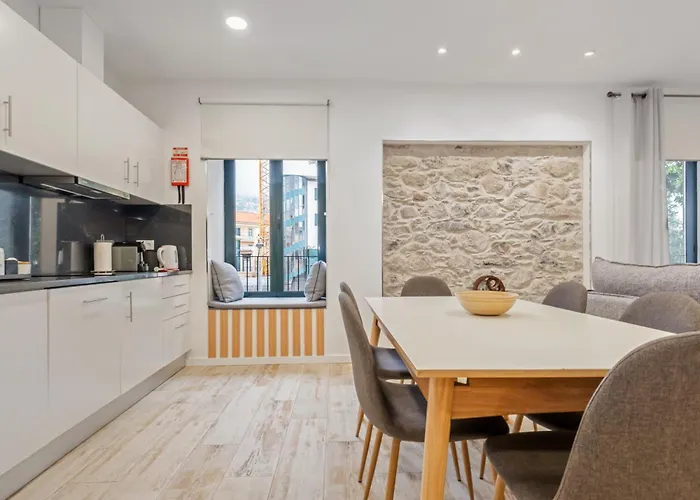 Tanoeiros By An Island Apartament