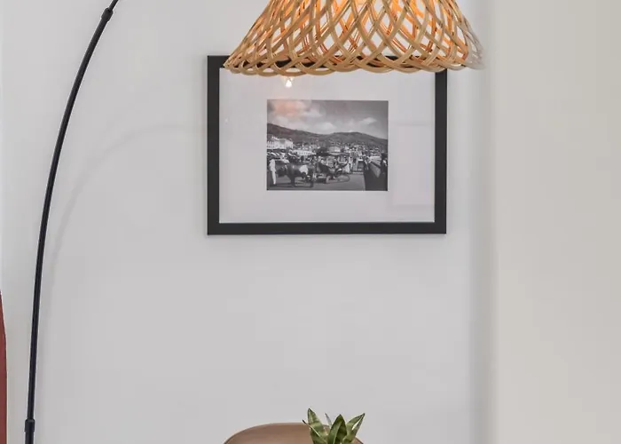 Tanoeiros By An Island *