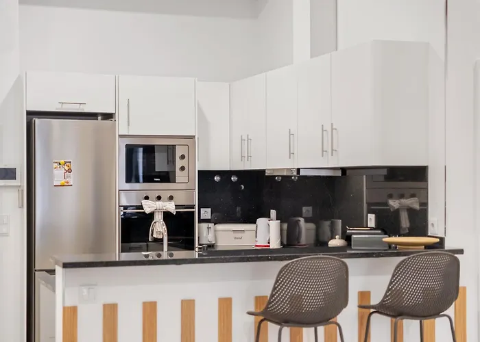 Tanoeiros By An Island Apartament