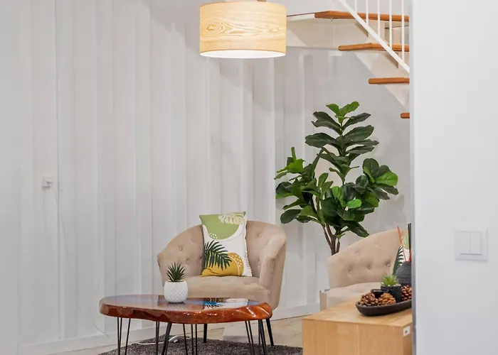 Tanoeiros By An Island *