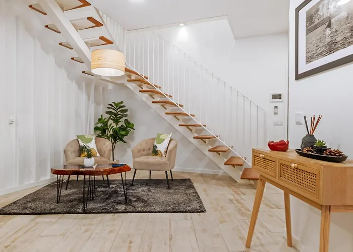 Tanoeiros By An Island * Funchal (Madeira)