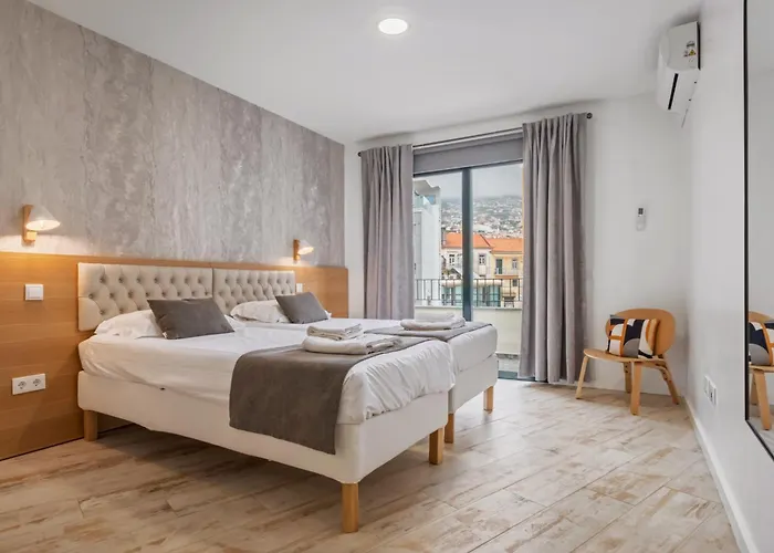 Apartament Tanoeiros By An Island