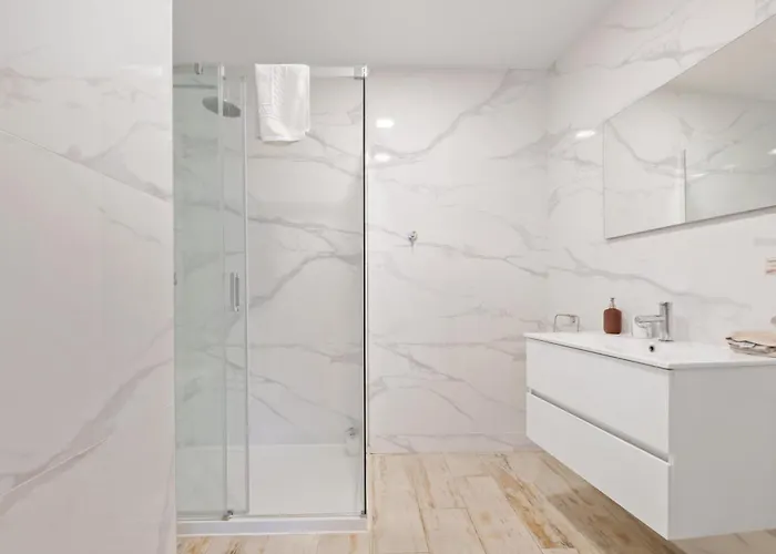 Tanoeiros By An Island Apartament