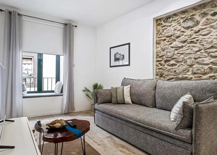 Tanoeiros By An Island *