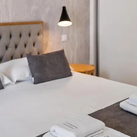 Tanoeiros By An Island *