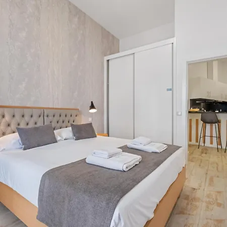 Tanoeiros By An Island Lejlighed