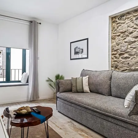 Tanoeiros By An Island *